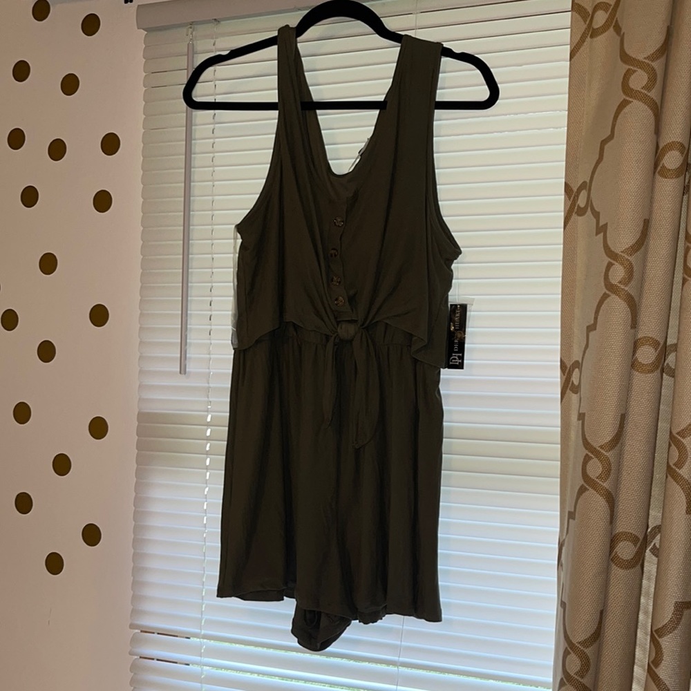 Green romper, tank top, new with tags, XL